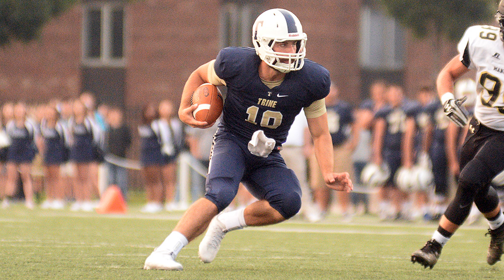 Evan Wyse evades a would-be tackler